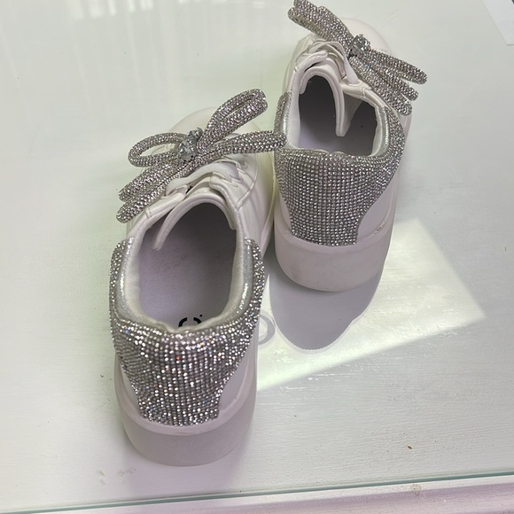 Stylish White women's Shoes with Glitter Accents - Picture 5 of 5